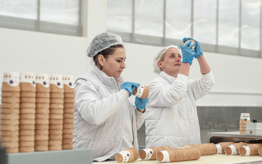 Reducing plastic waste with edible coffee cups